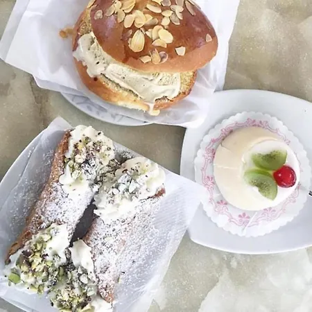Plaza فندق مبيت وإفطار 3*